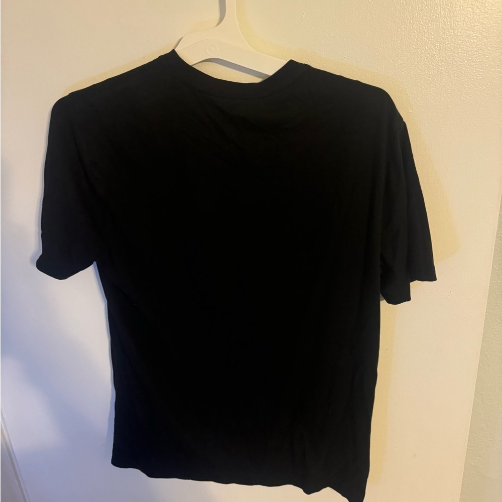 Banana Republic’s Black V-Neck T-Shirt - Picture 3 of 4
